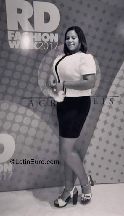Date this tall Dominican Republic girl Jlissette from Santo Domingo DO29813