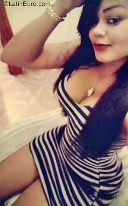 Date this good-looking Dominican Republic girl Virginia from San Cristobal DO30006