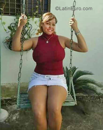 Date this young Dominican Republic girl Alfonsa from Santiago DO30007