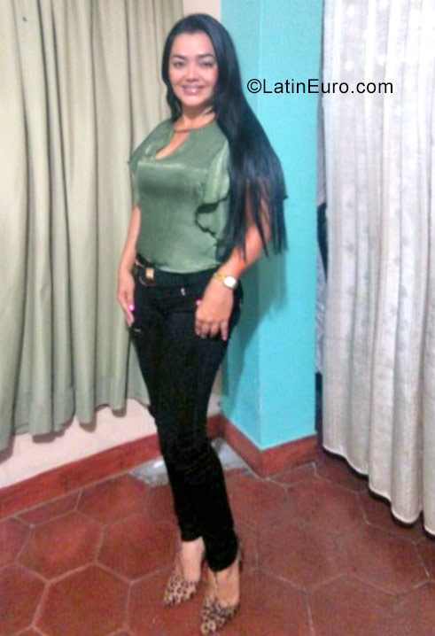 Date this beautiful Colombia girl Camila from Pereira CO22207