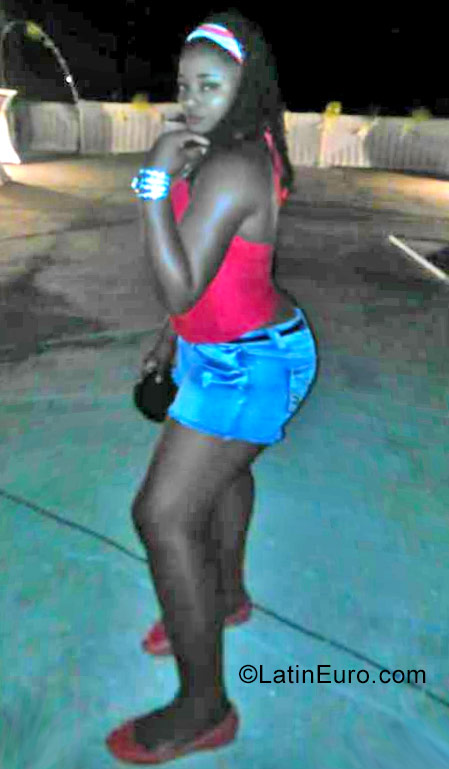 Date this hard body Jamaica girl Shanti from Kingston JM2513