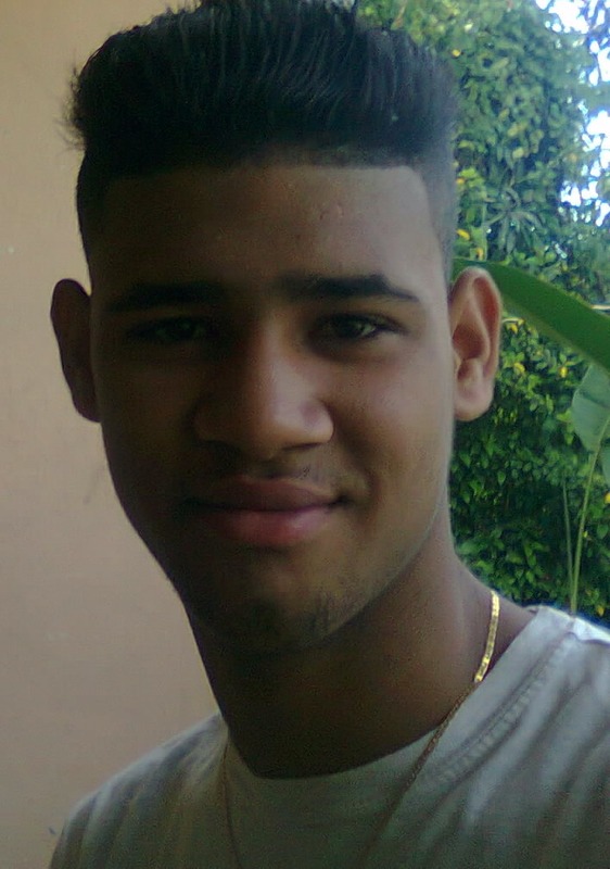 Date this nice looking Cuba man Miguel angel es from La Habana CU98