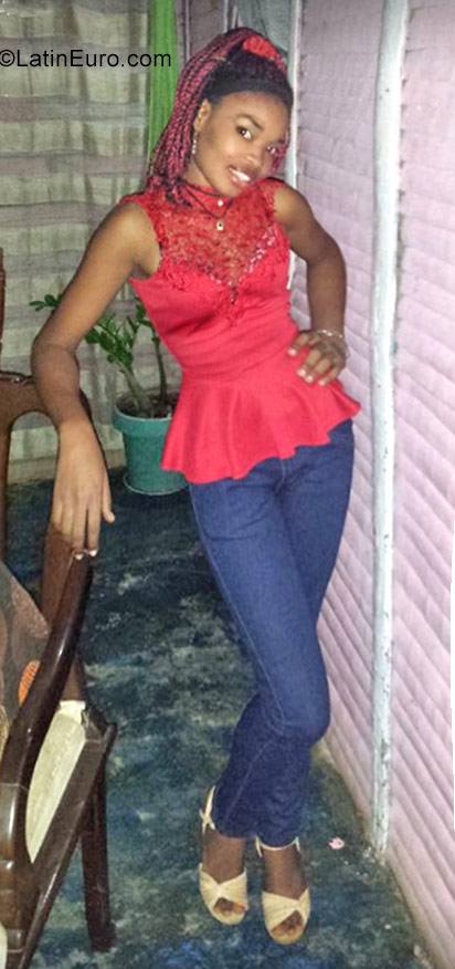 Date this foxy Dominican Republic girl Maritza from Santo Domingo DO30336