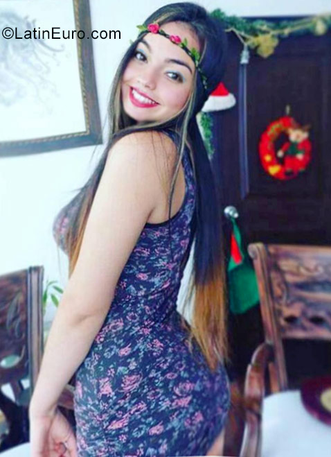 Date this fun Colombia girl Valentina from Medellin CO22369
