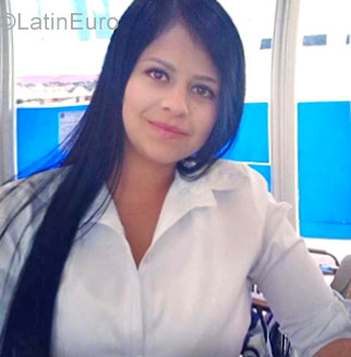 Date this voluptuous Colombia girl Laura from Medellin CO22382