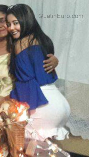 Date this pretty Colombia girl Carmen from Valledupar CO22419