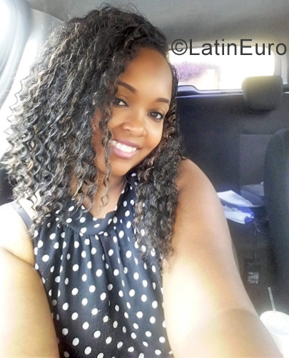 Date this beautiful Jamaica girl Dee from Kingston JM2710