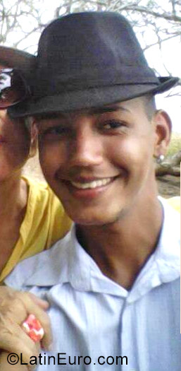 Date this delightful Venezuela man Alejandro from Cagua VE1005