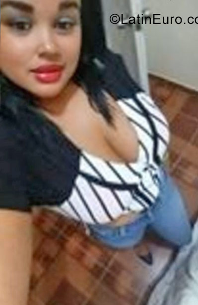 Date this sultry Dominican Republic girl Angelica from Santiago DO30473