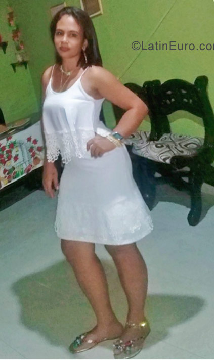 Date this hard body Colombia girl Sandi from Valledupar CO22613