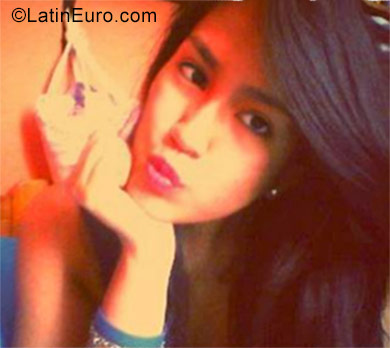 Date this hot Peru girl Alesandra from Lima PE1156