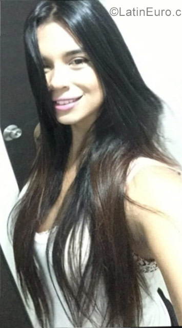 Date this exotic Colombia girl Ana from Bucaramanga CO22693