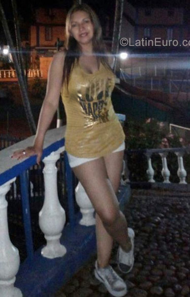 Date this passionate Colombia girl Helen from Bogota CO22729