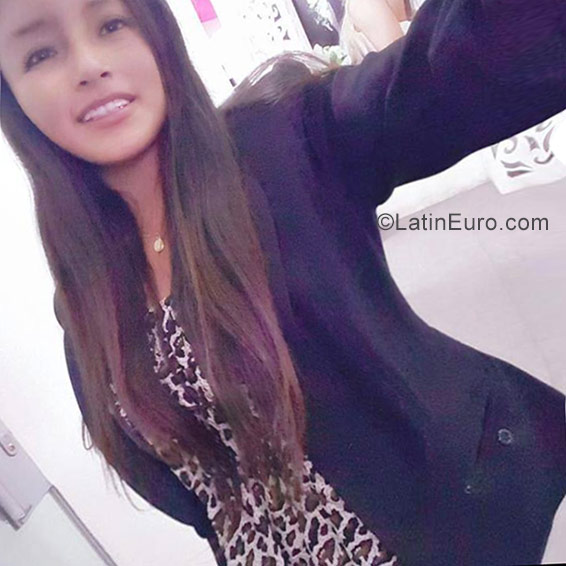 Date this foxy Peru girl Marisol from Lima PE1166