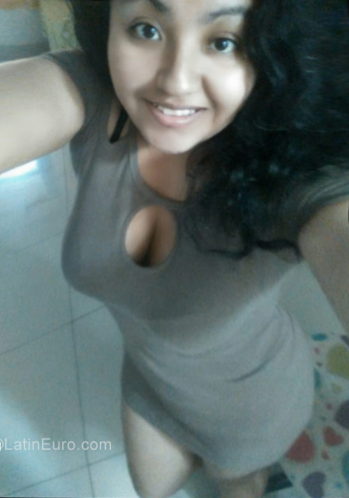 Date this gorgeous Peru girl Suli from Lima PE1171