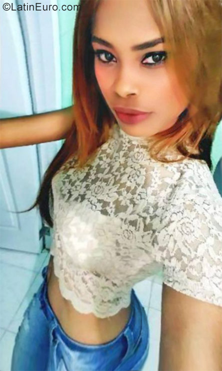 Date this funny Dominican Republic girl Rosa from Santo Domingo DO30734