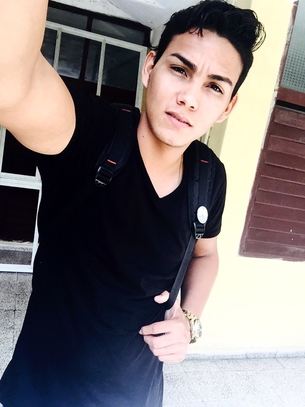 Date this lovely Cuba man Humberto Saladr from Camagüey CU163