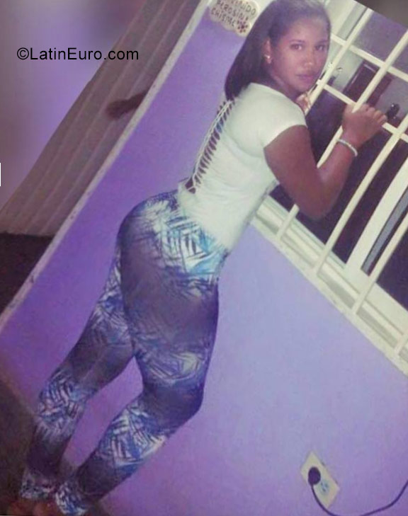 Date this sultry Venezuela girl Oriany from Cumana VE1116