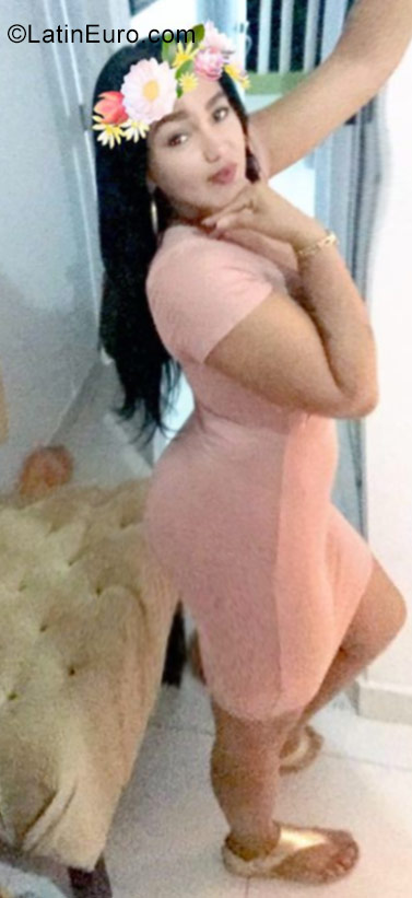 Date this good-looking Dominican Republic girl Starlina from Santiago DO30851