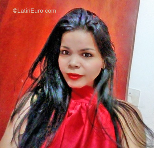 Date this passionate Colombia girl Adriana from Riohacha CO22898
