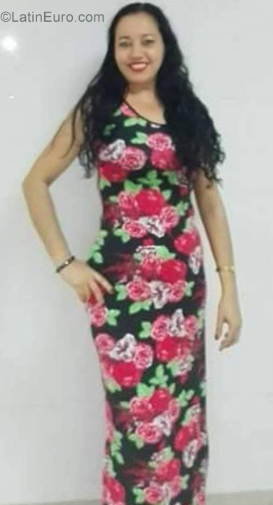 Date this lovely Colombia girl Milasf from Barranquilla CO22946