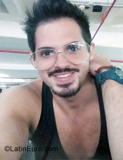 Date this cute Venezuela man Randy from Caracas VE1217