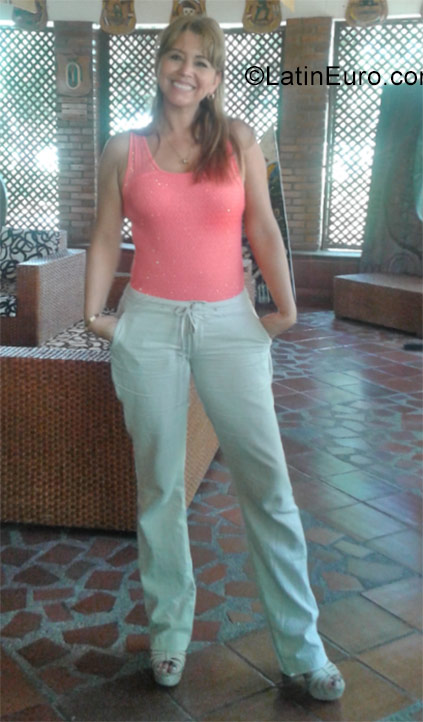 Date this cute Colombia girl Juliana from Bogota CO23019