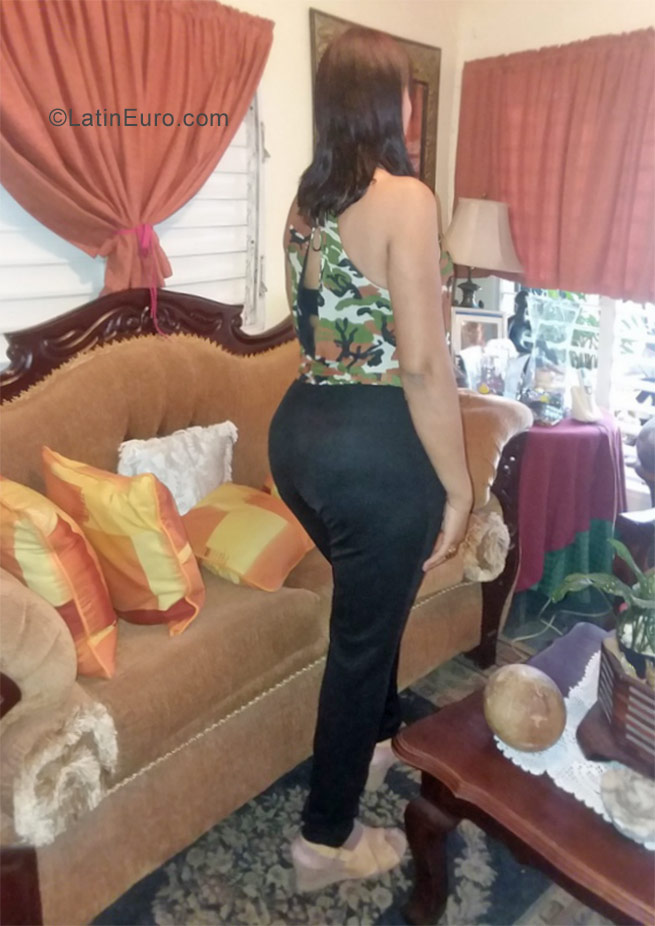 Date this nice looking Dominican Republic girl Maribel from La Vega DO31260
