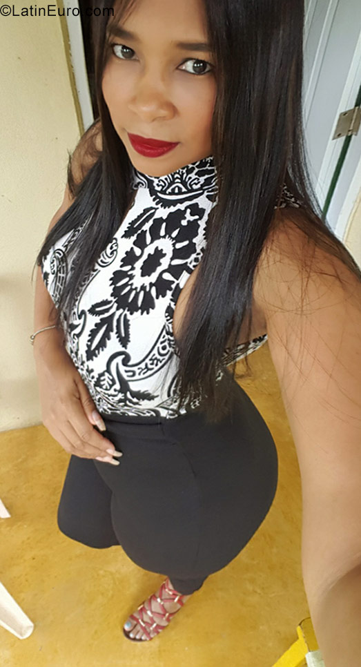 Date this good-looking Dominican Republic girl Margarita from Santiago DO31263