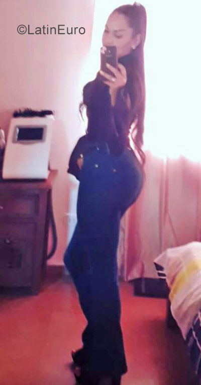 Date this young Colombia girl Luisa fernanda from La Dorada CO23169