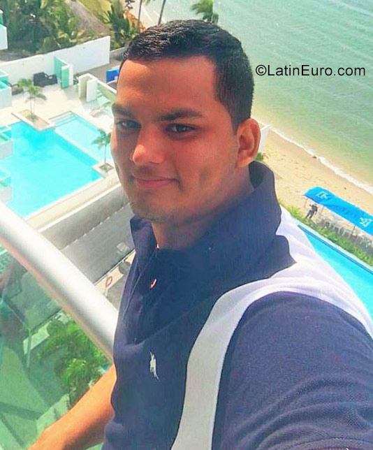 Date this passionate Colombia man Luis from Medellin CO23300