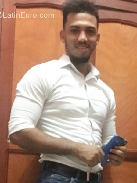 Date this cute Dominican Republic man Antonio from Santo Domingo DO31678