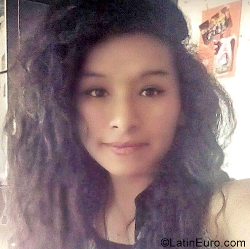 Date this tall Peru girl Nilda from Lima PE1227