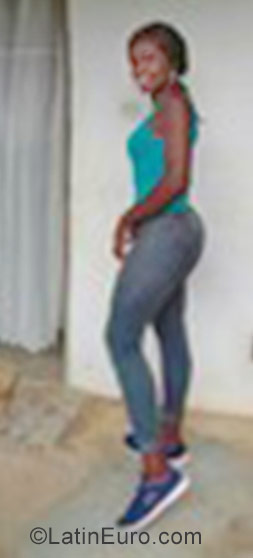 Date this fun Cameroon girl Desse from Douala CM263