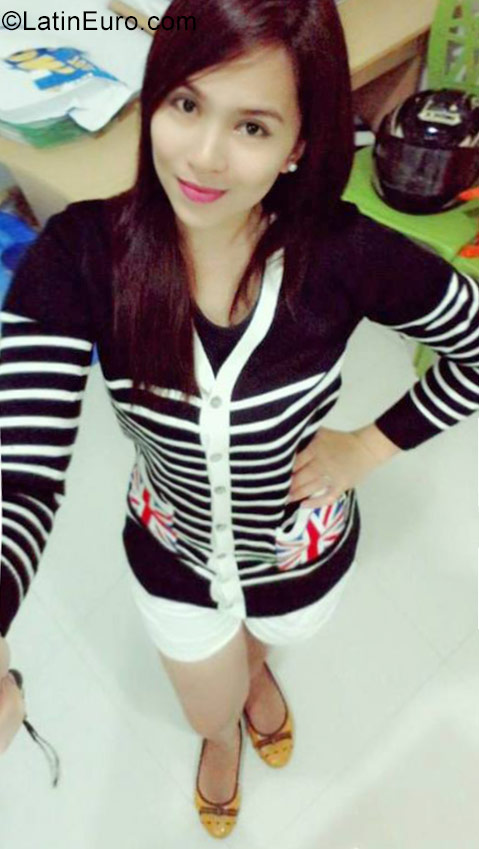 Date this athletic Philippines girl Andrada from Iloilo City PH998