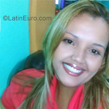 Date this happy Venezuela girl Celi from Alto Barinas VE1402