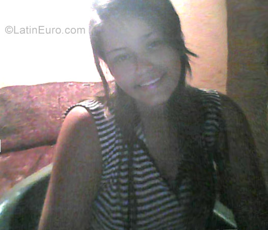 Date this passionate Venezuela girl Paola from Caracas VE1405