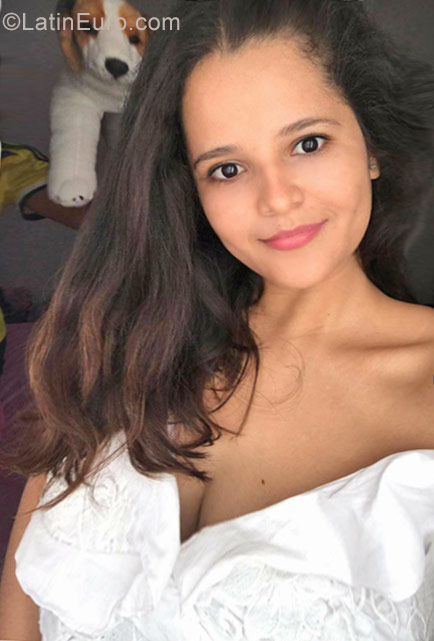 Date this cute Colombia girl Isabel from Cartagena CO23495