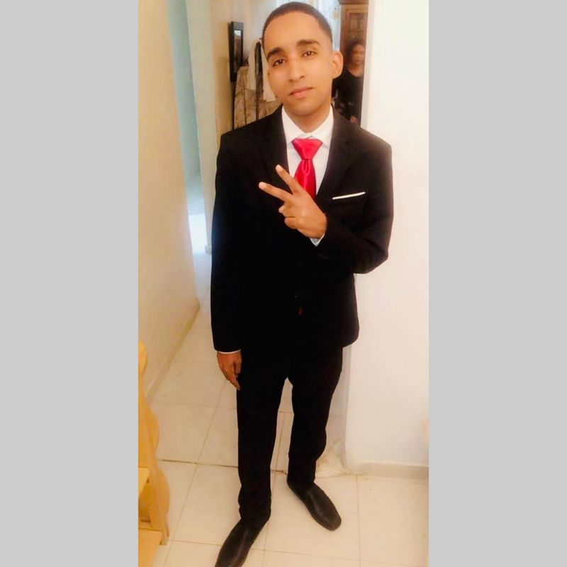 Date this nice looking Dominican Republic man Carlos from Santo Domingo DO37046