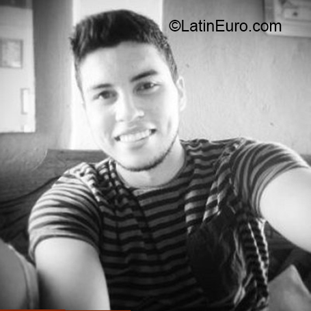 Date this charming Colombia man Carlos from Bogota CO27991