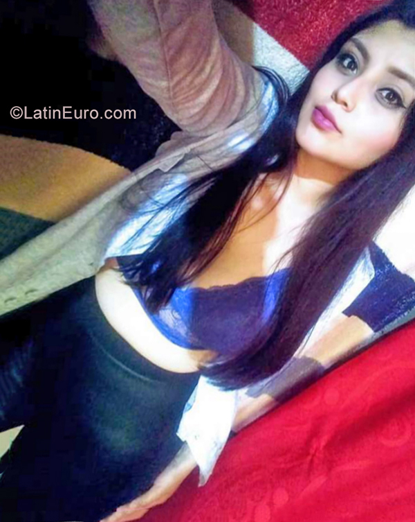 Date this stunning Mexico girl Samara from México MX2106