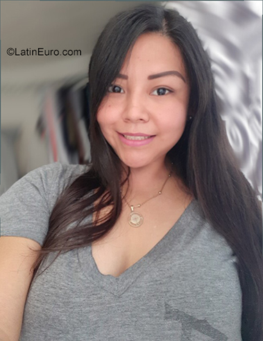 Date this happy Mexico girl Nancy from Queretaro MX2226