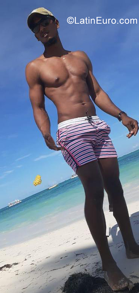 Date this charming Dominican Republic man Bruno from Veron DO39217