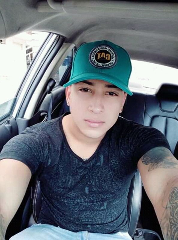 Date this georgeous Colombia man Jhonny from Barranquilla CO30363