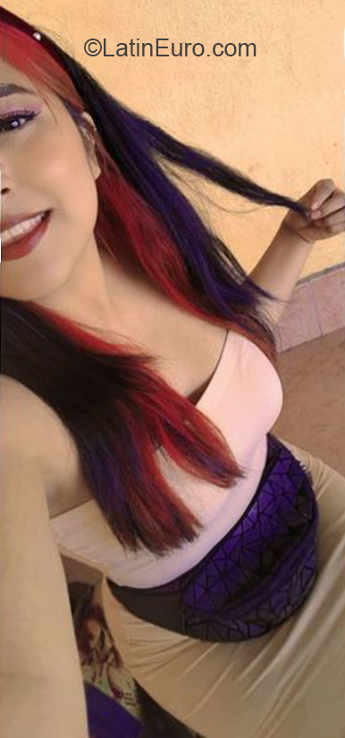 Date this nice looking Mexico girl Brenda from Mexico City MX2466