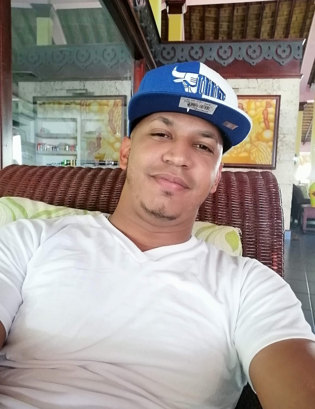 Date this pretty Dominican Republic man Luis from Santiago DO40250