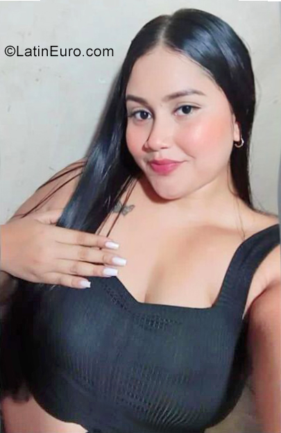 Date this athletic Colombia girl Fabiola from Bogota CO31707