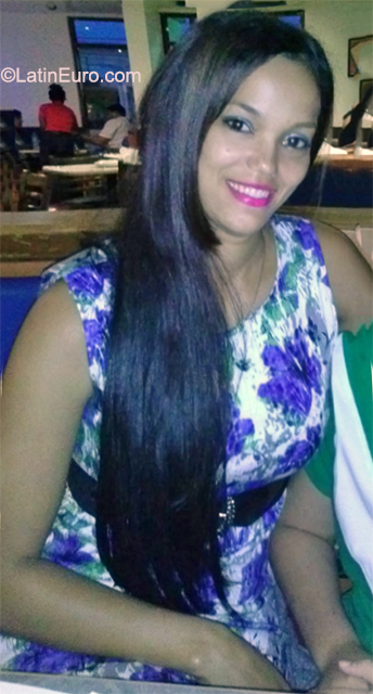Date this gorgeous Dominican Republic girl Rose from Santo Domingo DO40856