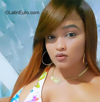 Date this nice looking Dominican Republic girl Suriel from Puerto Plata DO40968