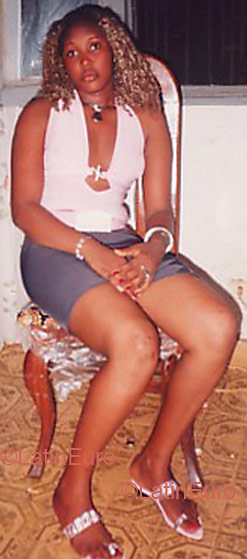 Date this sensual Guinea girl Sona from  A9671